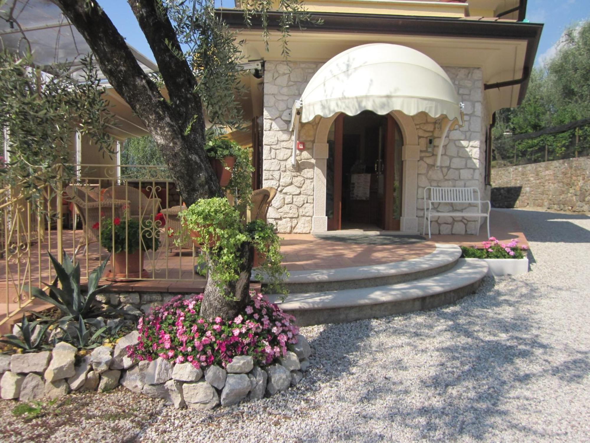 Residence Casa Maria Assenza di Brenzone Εξωτερικό φωτογραφία
